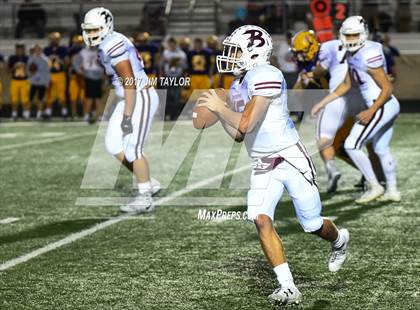 Thumbnail 2 in Bridgeport vs. Godley (UIL 4A Bi-District Playoff) photogallery.
