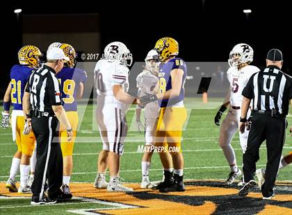 Thumbnail 2 in Bridgeport vs. Godley (UIL 4A Bi-District Playoff) photogallery.