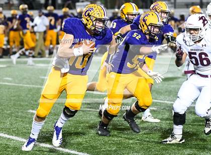 Thumbnail 3 in Bridgeport vs. Godley (UIL 4A Bi-District Playoff) photogallery.
