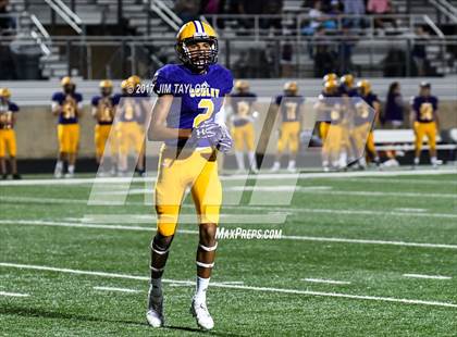 Thumbnail 1 in Bridgeport vs. Godley (UIL 4A Bi-District Playoff) photogallery.