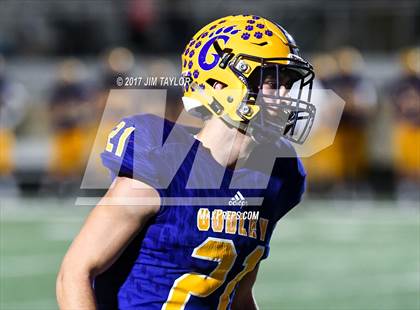 Thumbnail 2 in Bridgeport vs. Godley (UIL 4A Bi-District Playoff) photogallery.