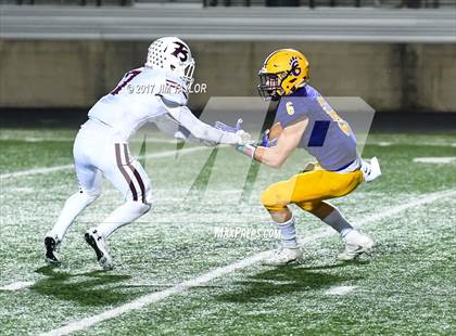 Thumbnail 2 in Bridgeport vs. Godley (UIL 4A Bi-District Playoff) photogallery.