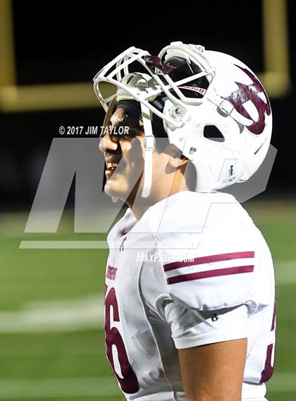 Thumbnail 2 in Bridgeport vs. Godley (UIL 4A Bi-District Playoff) photogallery.