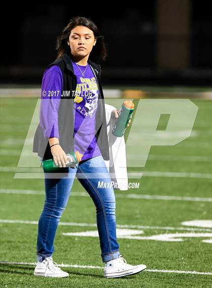 Thumbnail 2 in Bridgeport vs. Godley (UIL 4A Bi-District Playoff) photogallery.