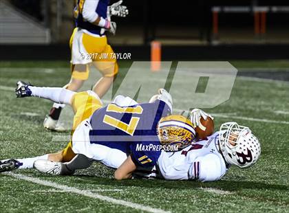 Thumbnail 3 in Bridgeport vs. Godley (UIL 4A Bi-District Playoff) photogallery.