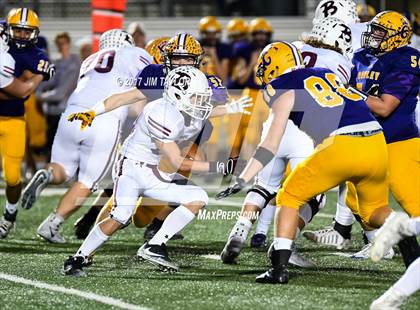 Thumbnail 2 in Bridgeport vs. Godley (UIL 4A Bi-District Playoff) photogallery.
