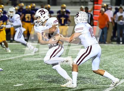 Thumbnail 3 in Bridgeport vs. Godley (UIL 4A Bi-District Playoff) photogallery.
