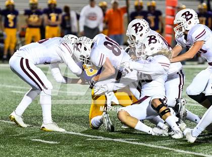 Thumbnail 2 in Bridgeport vs. Godley (UIL 4A Bi-District Playoff) photogallery.