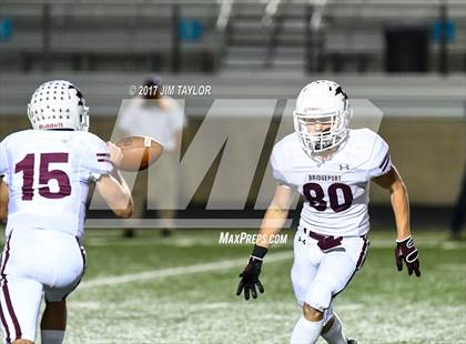 Thumbnail 3 in Bridgeport vs. Godley (UIL 4A Bi-District Playoff) photogallery.