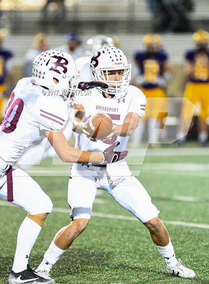 Thumbnail 3 in Bridgeport vs. Godley (UIL 4A Bi-District Playoff) photogallery.