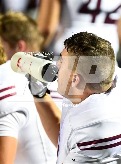Thumbnail 3 in Bridgeport vs. Godley (UIL 4A Bi-District Playoff) photogallery.