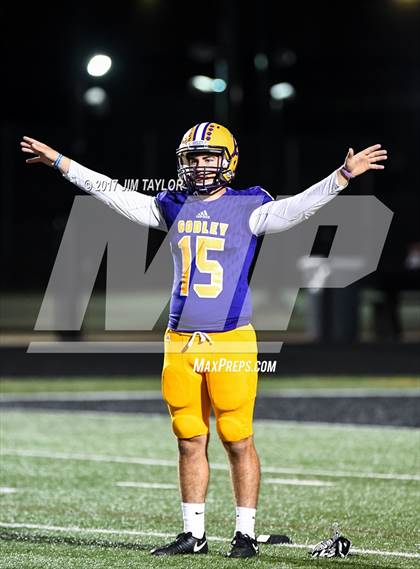 Thumbnail 2 in Bridgeport vs. Godley (UIL 4A Bi-District Playoff) photogallery.