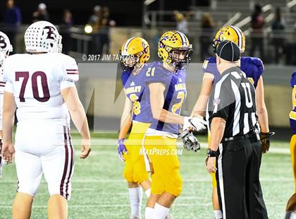 Thumbnail 2 in Bridgeport vs. Godley (UIL 4A Bi-District Playoff) photogallery.