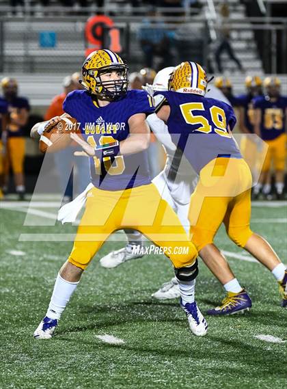 Thumbnail 1 in Bridgeport vs. Godley (UIL 4A Bi-District Playoff) photogallery.