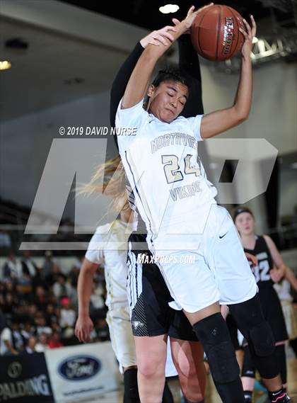 Thumbnail 1 in Oak Park vs Northview (CIF SS 4AA Championship) photogallery.