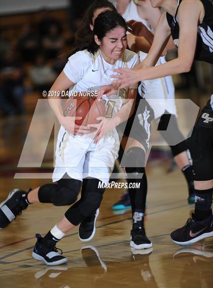 Thumbnail 2 in Oak Park vs Northview (CIF SS 4AA Championship) photogallery.