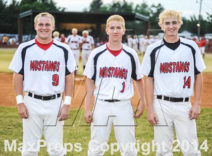 Thumbnail 1 in Sunnyvale vs Hughes Springs (UIL 2A Regional Semifinal Playoff) photogallery.