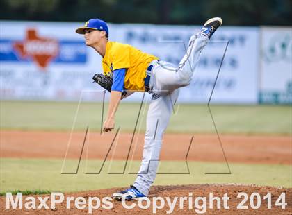 Thumbnail 3 in Sunnyvale vs Hughes Springs (UIL 2A Regional Semifinal Playoff) photogallery.