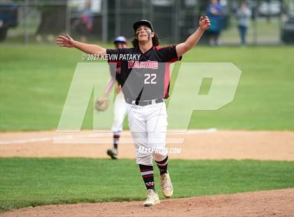 Thumbnail 3 in Fairfield Warde vs. Greenwich (FCIAC Final) photogallery.