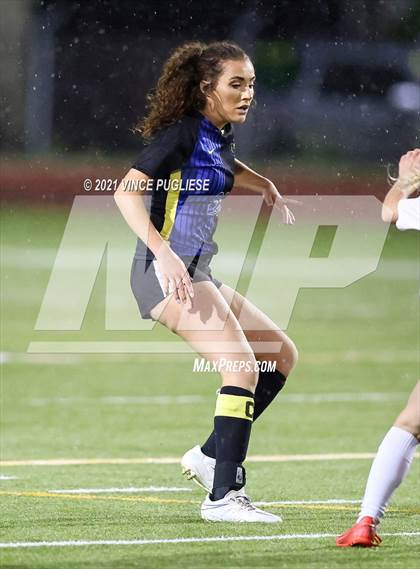 Thumbnail 2 in Cle Elum-Roslyn vs Adna (WIAA 1B/2B Playoffs) photogallery.