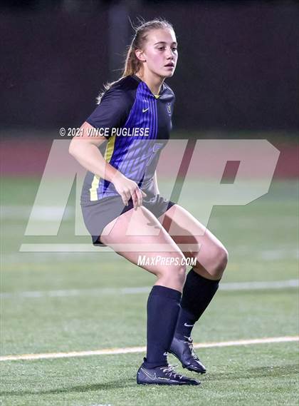 Thumbnail 2 in Cle Elum-Roslyn vs Adna (WIAA 1B/2B Playoffs) photogallery.