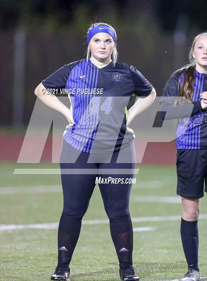 Thumbnail 2 in Cle Elum-Roslyn vs Adna (WIAA 1B/2B Playoffs) photogallery.