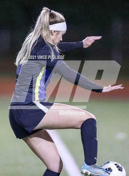 Thumbnail 1 in Cle Elum-Roslyn vs Adna (WIAA 1B/2B Playoffs) photogallery.