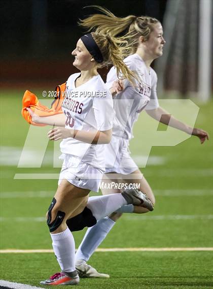 Thumbnail 3 in Cle Elum-Roslyn vs Adna (WIAA 1B/2B Playoffs) photogallery.