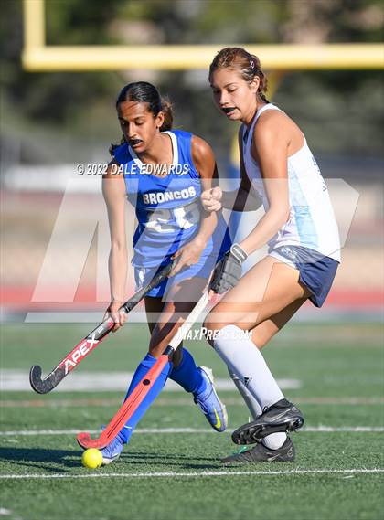 Thumbnail 2 in Rancho Bernardo vs. University City (CIF SDS D2 Final) photogallery.