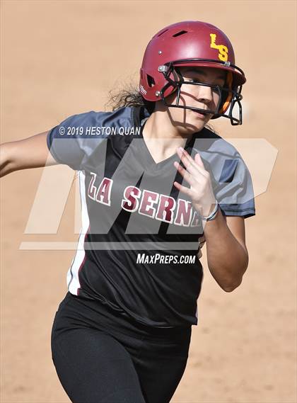 Thumbnail 2 in Peninsula vs. La Serna (Alan Dugard Classic) photogallery.