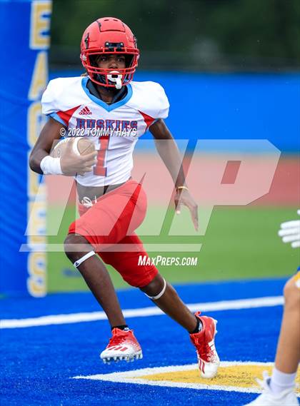 Thumbnail 2 in Hirschi @ Brock photogallery.