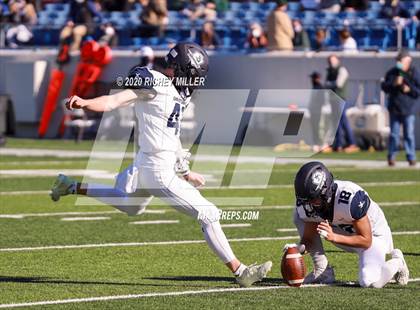 Thumbnail 2 in Pulaski Academy vs. Little Rock Christian Academy (AAA 5A Final) photogallery.