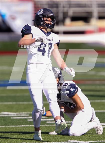 Thumbnail 2 in Pulaski Academy vs. Little Rock Christian Academy (AAA 5A Final) photogallery.