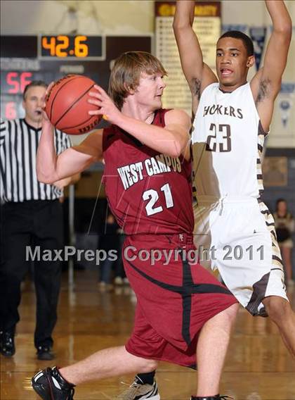 Thumbnail 1 in West Campus vs. Yuba City (Mel Good Holiday Classic) photogallery.