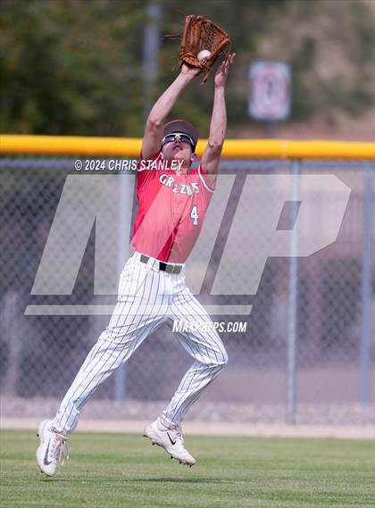 Thumbnail 2 in Denver Christian vs. McMinnville (Coach Bob Invitational) photogallery.