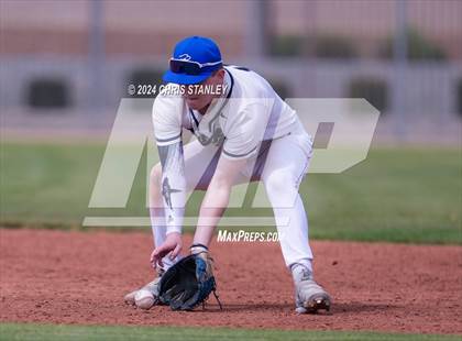 Thumbnail 2 in Denver Christian vs. McMinnville (Coach Bob Invitational) photogallery.