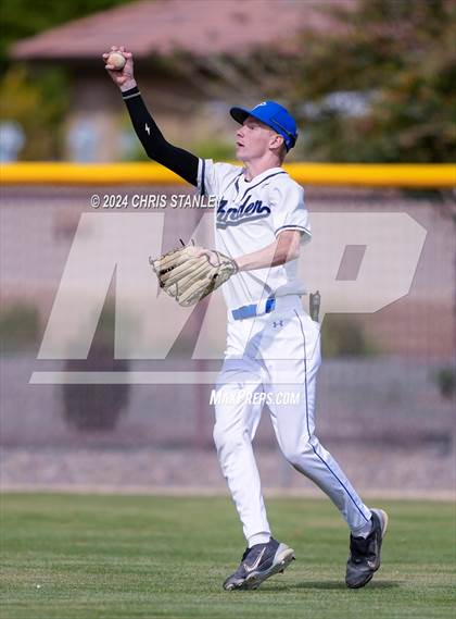 Thumbnail 2 in Denver Christian vs. McMinnville (Coach Bob Invitational) photogallery.