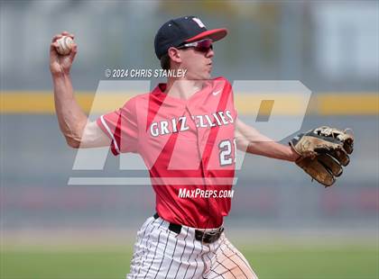 Thumbnail 2 in Denver Christian vs. McMinnville (Coach Bob Invitational) photogallery.