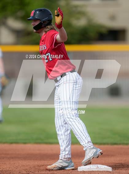 Thumbnail 2 in Denver Christian vs. McMinnville (Coach Bob Invitational) photogallery.