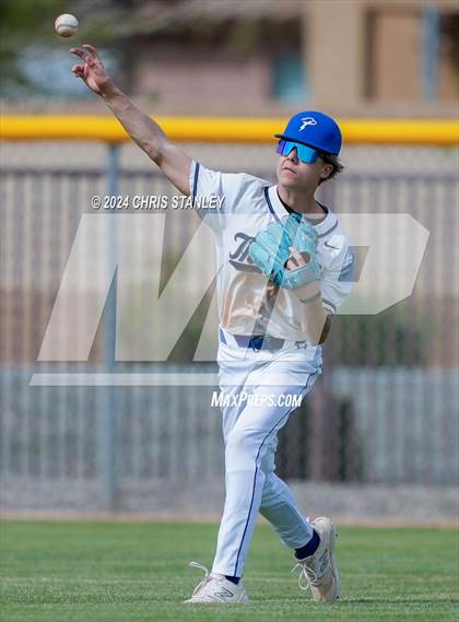 Thumbnail 2 in Denver Christian vs. McMinnville (Coach Bob Invitational) photogallery.