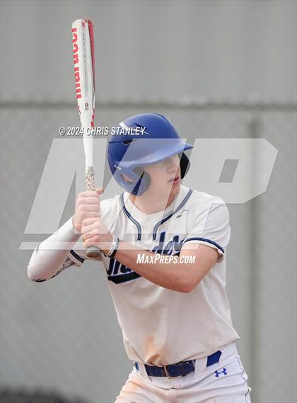 Thumbnail 1 in Denver Christian vs. McMinnville (Coach Bob Invitational) photogallery.