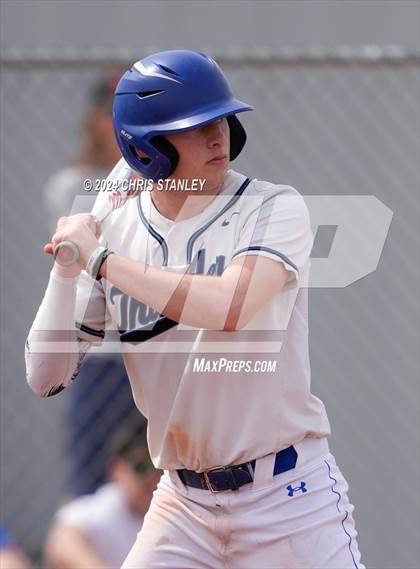 Thumbnail 1 in Denver Christian vs. McMinnville (Coach Bob Invitational) photogallery.