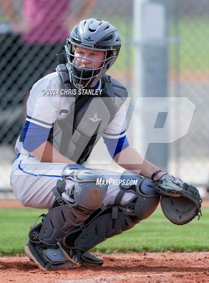 Thumbnail 1 in Denver Christian vs. McMinnville (Coach Bob Invitational) photogallery.