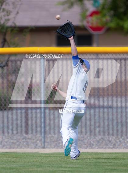 Thumbnail 2 in Denver Christian vs. McMinnville (Coach Bob Invitational) photogallery.