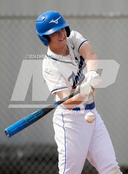 Thumbnail 2 in Denver Christian vs. McMinnville (Coach Bob Invitational) photogallery.
