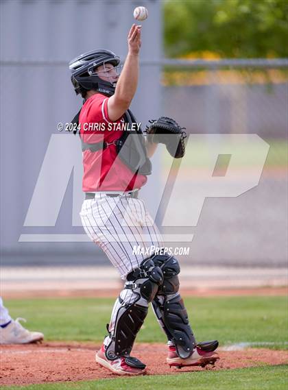 Thumbnail 2 in Denver Christian vs. McMinnville (Coach Bob Invitational) photogallery.