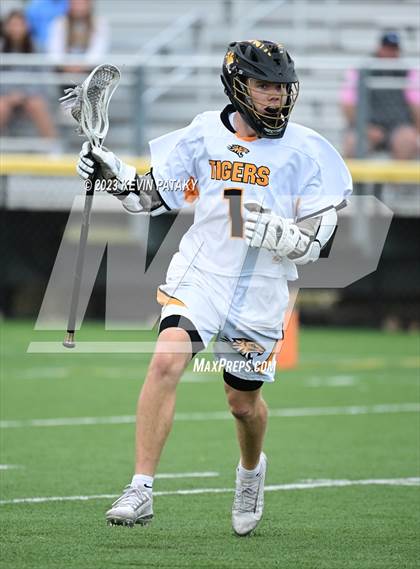 Thumbnail 1 in Notre Dame, WH @ Daniel Hand (CIAC Class M Semifinal) photogallery.