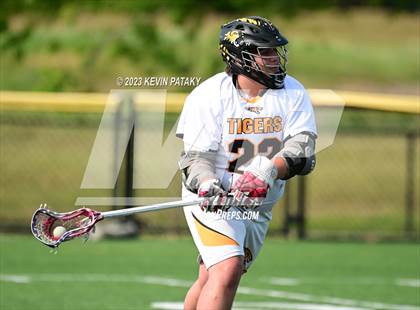 Thumbnail 3 in Notre Dame, WH @ Daniel Hand (CIAC Class M Semifinal) photogallery.