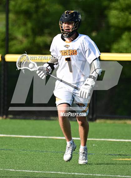 Thumbnail 2 in Notre Dame, WH @ Daniel Hand (CIAC Class M Semifinal) photogallery.