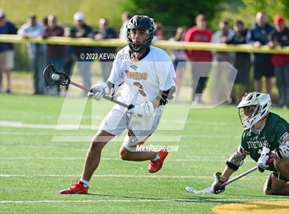 Thumbnail 3 in Notre Dame, WH @ Daniel Hand (CIAC Class M Semifinal) photogallery.